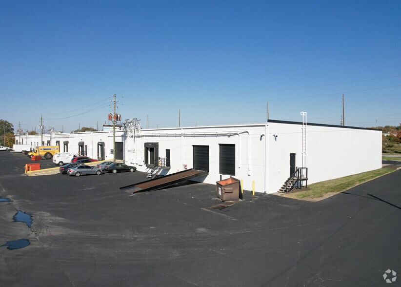 5303-5331 W 86th St, Indianapolis, IN à louer - Photo du bâtiment - Image 2 de 11