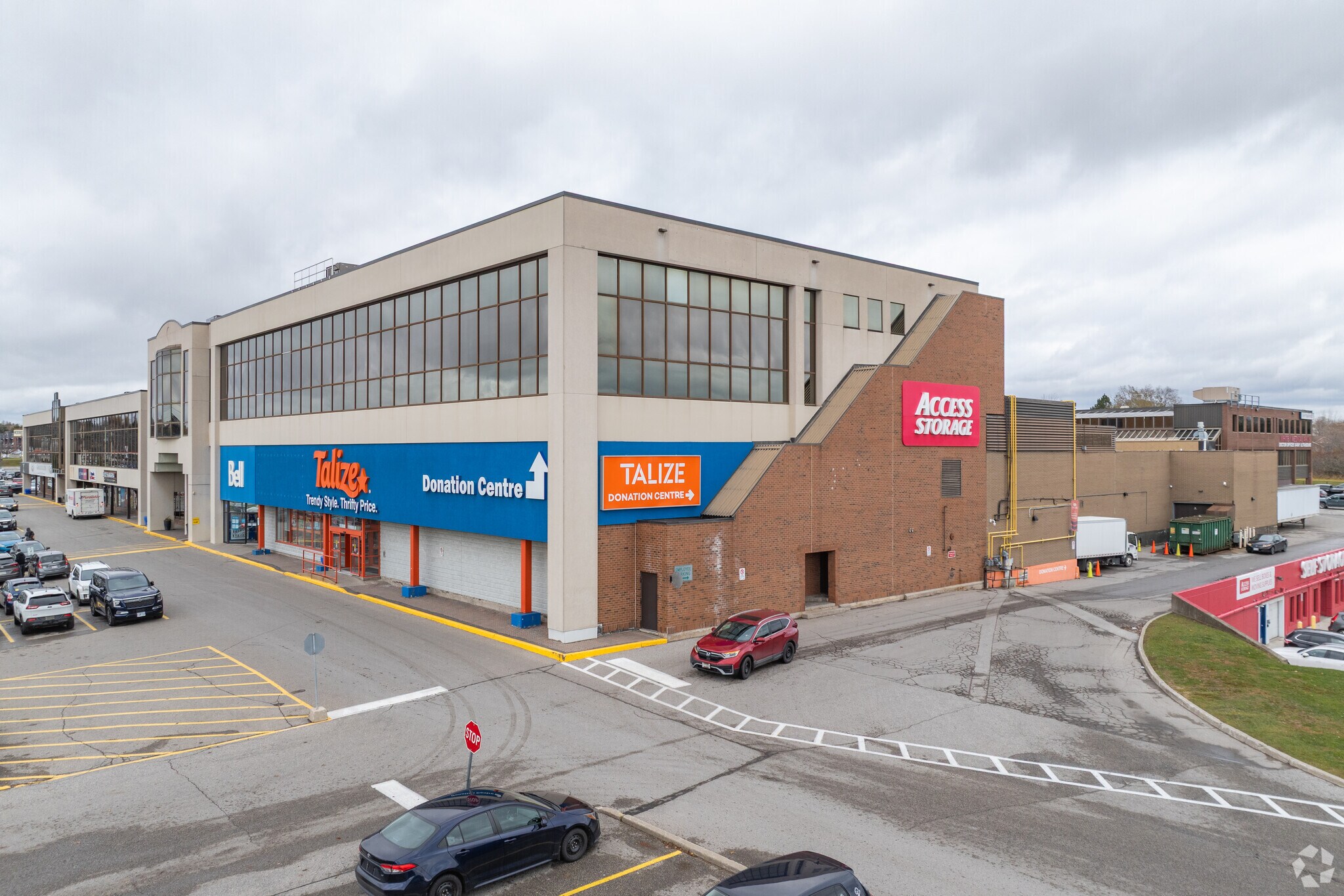 1603-1615 Dundas St E, Whitby, ON à louer Photo du bâtiment- Image 1 de 25