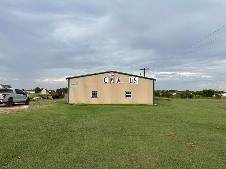22514 2930 rd, Kingfisher, OK for sale - Building Photo - Image 2 of 10