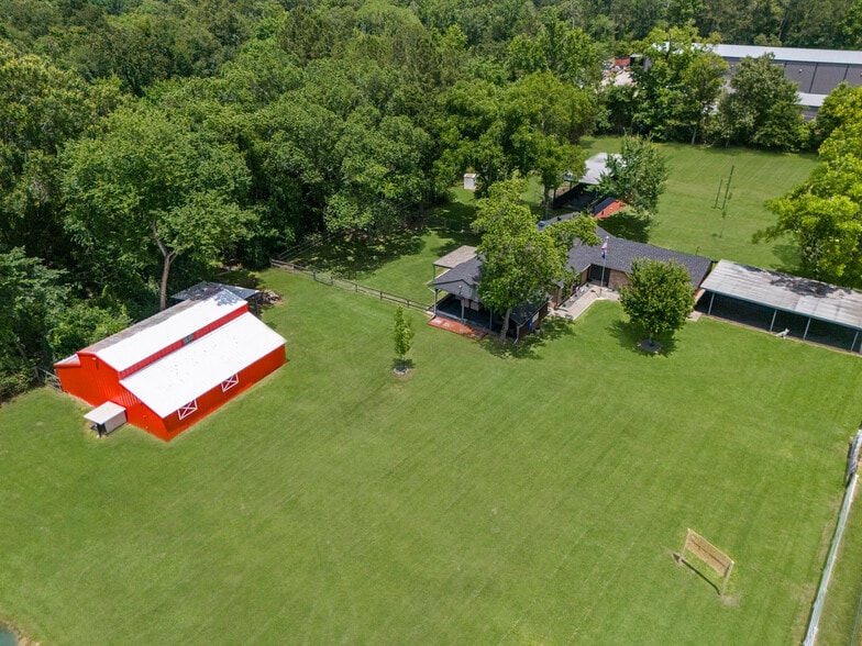 31114 Dobbin Huffsmith Rd, Magnolia, TX for sale - Building Photo - Image 3 of 9