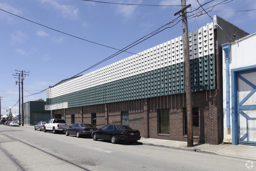 2421 Blanding Ave, Alameda, CA à vendre - Photo du bâtiment - Image 2 de 14