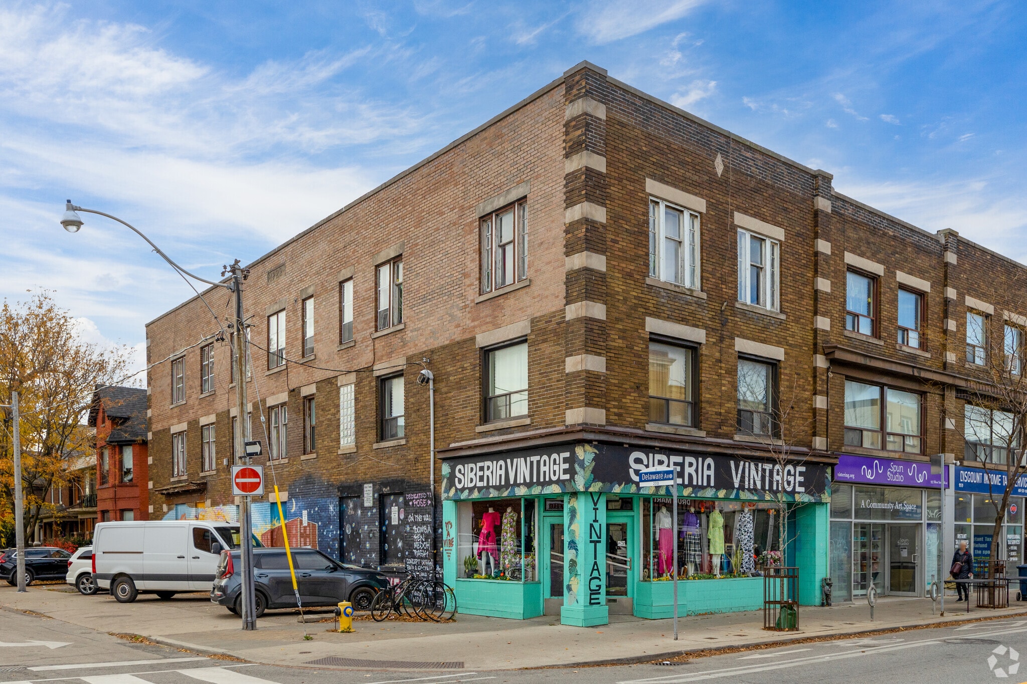 955-957 Bloor St, Toronto, ON for sale Primary Photo- Image 1 of 5