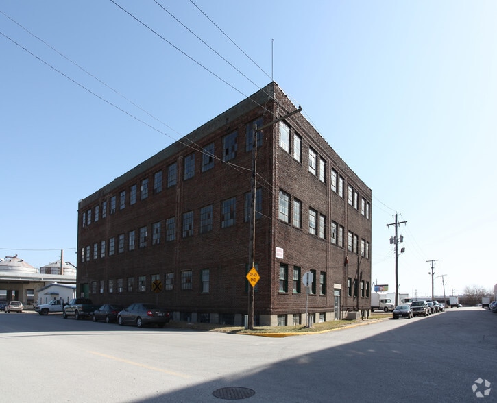 1343 Knox St, North Kansas City, MO for sale - Building Photo - Image 1 of 17