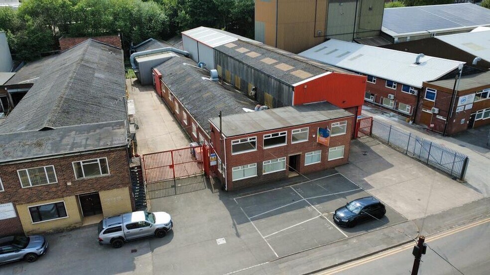 6 Spencroft Rd, Newcastle Under Lyme à louer - Photo du bâtiment - Image 1 de 24