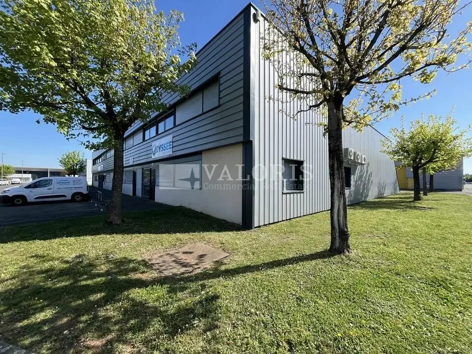 1 Rue De La Perlerie, Vaulx-en-Velin for lease Building Photo- Image 1 of 4