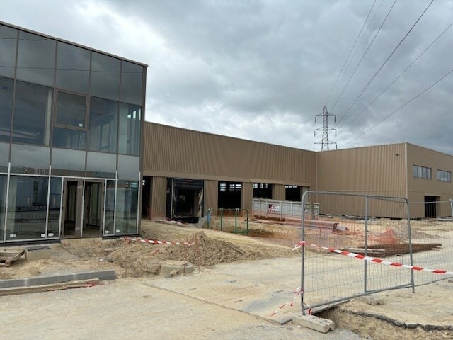 Industrial in Tremblay-en-France for sale - Construction Photo - Image 3 of 8