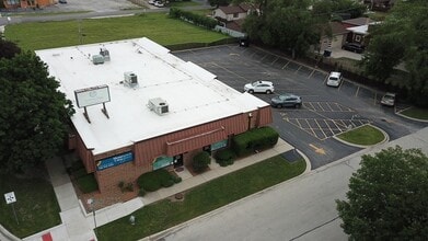 9957-9959 S Roberts Rd, Palos Hills, IL for lease Building Photo- Image 2 of 11