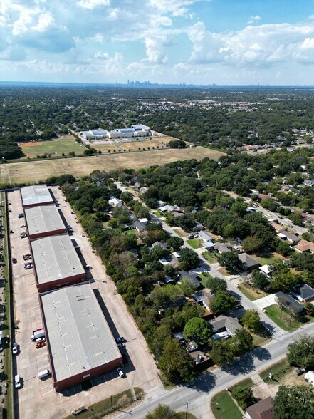 3211 S Peachtree Rd, Balch Springs, TX for lease - Building Photo - Image 1 of 1