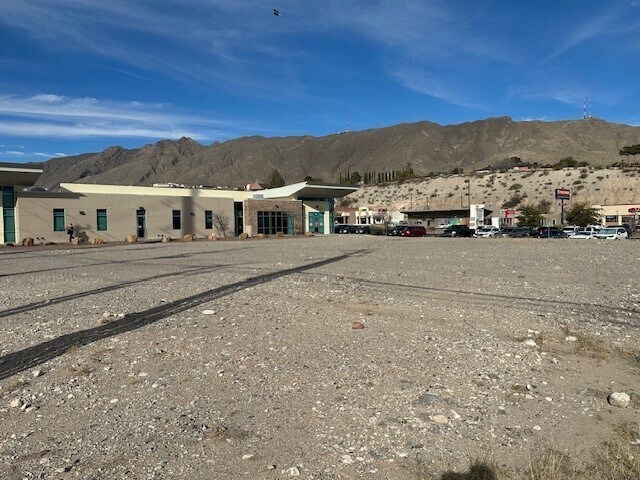 4301 N Mesa St, El Paso, TX à vendre - Photo du bâtiment - Image 2 de 4