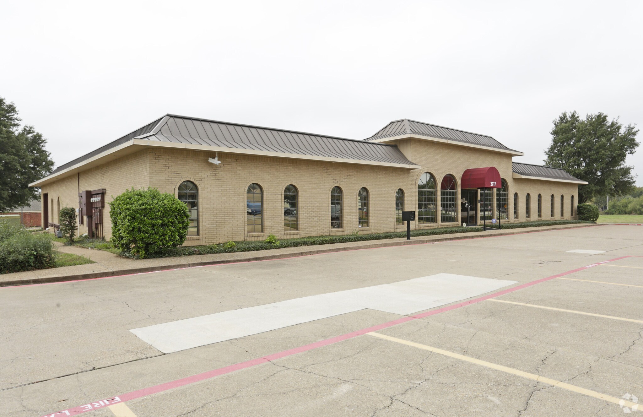 2717 Osler Dr, Grand Prairie, TX à vendre Photo principale- Image 1 de 1