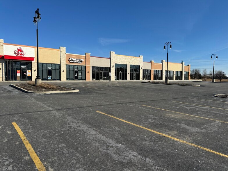 10081 Wicker Ave, Saint John, IN à louer - Photo du bâtiment - Image 2 de 3