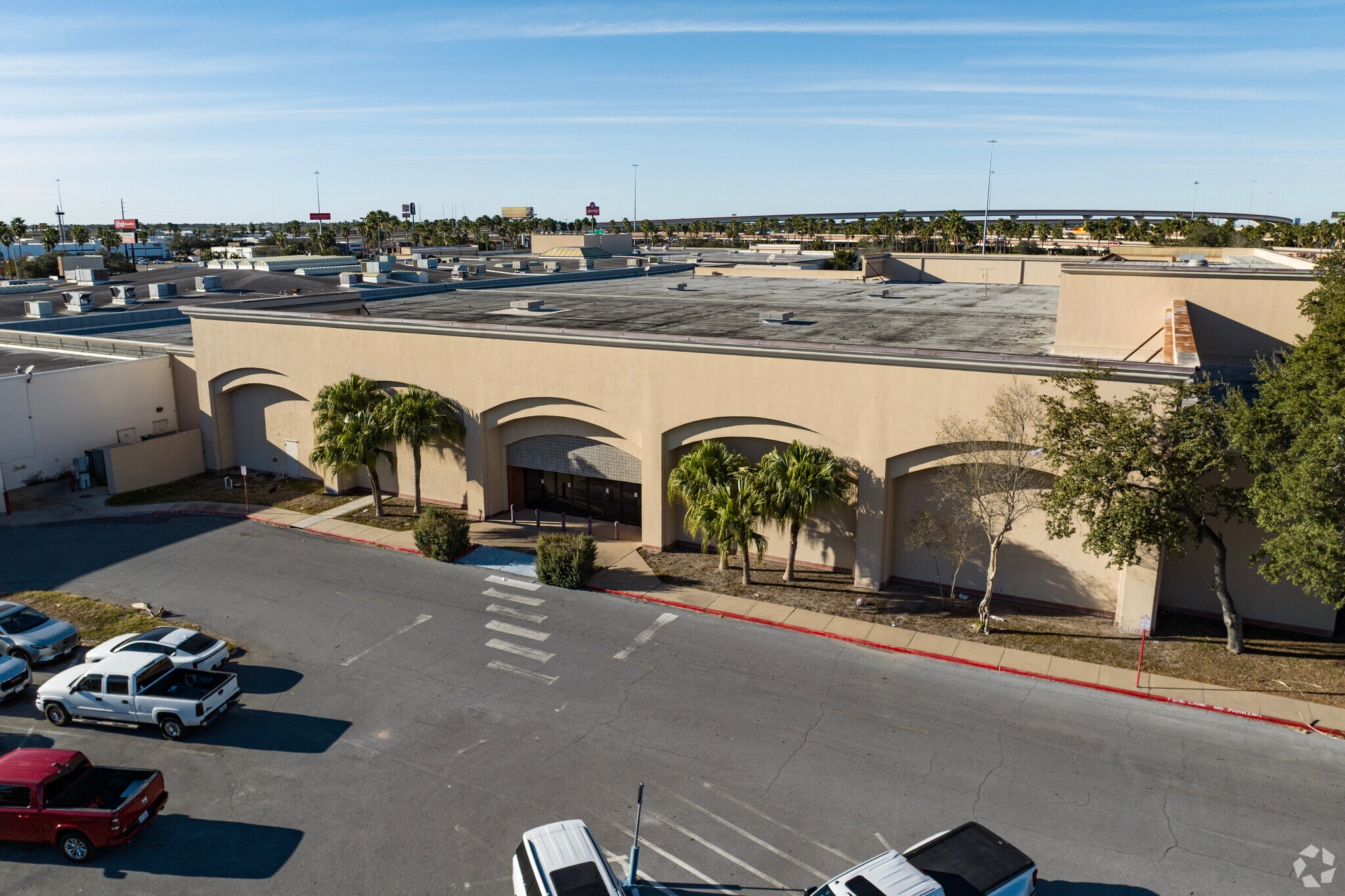 2000 S Expressway 83, Harlingen, TX for lease Primary Photo- Image 1 of 6
