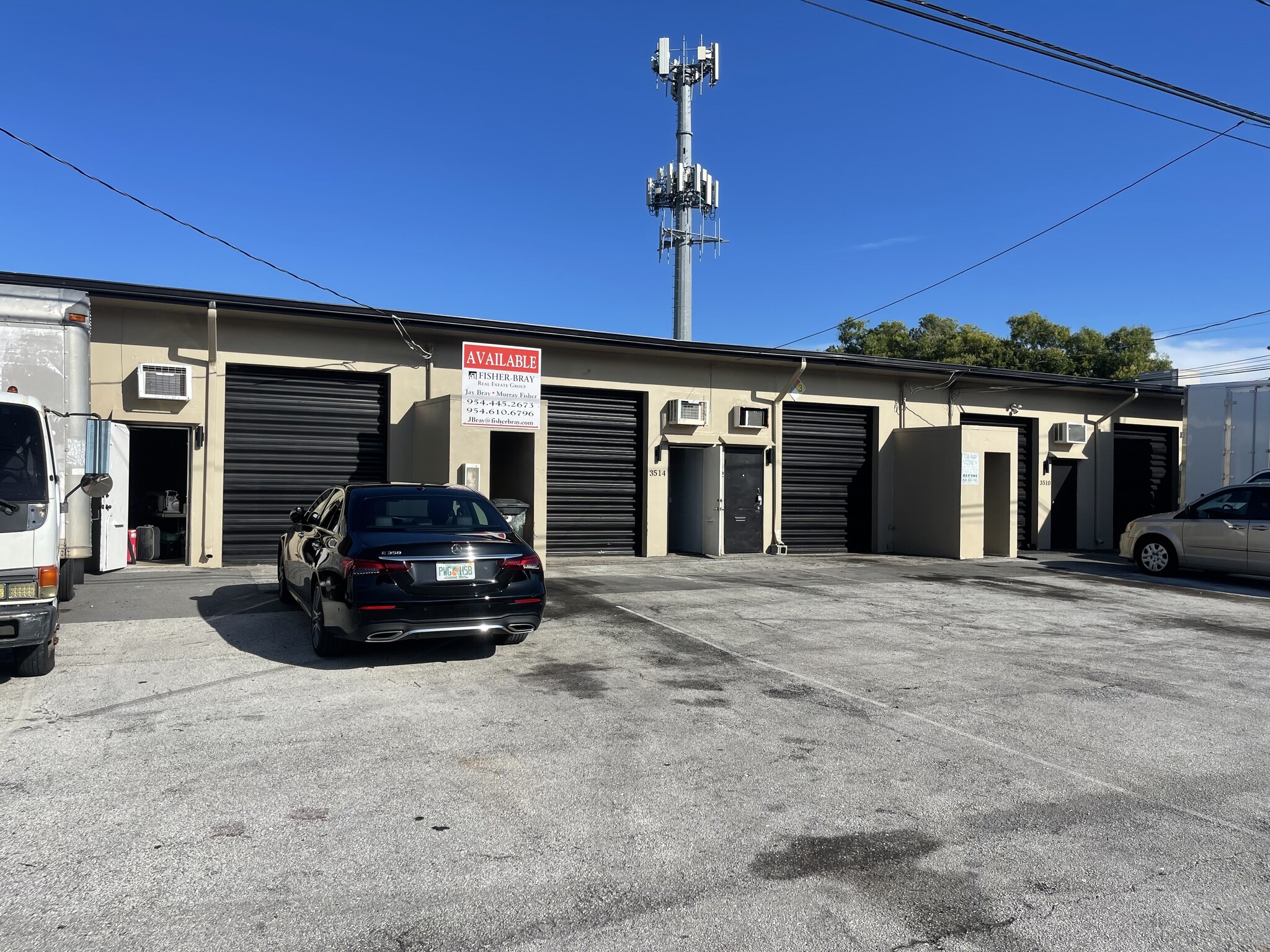 3507-3530 NW 10th Ave, Oakland Park, FL for lease Building Photo- Image 1 of 9