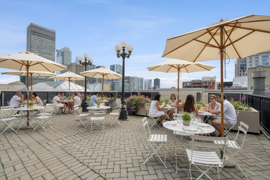 1555 Rue Peel, Montréal, QC à louer - Photo du bâtiment - Image 3 de 22