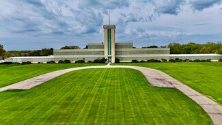 Plus de détails pour 901 N Batavia Ave, Batavia, IL - Industriel à vendre