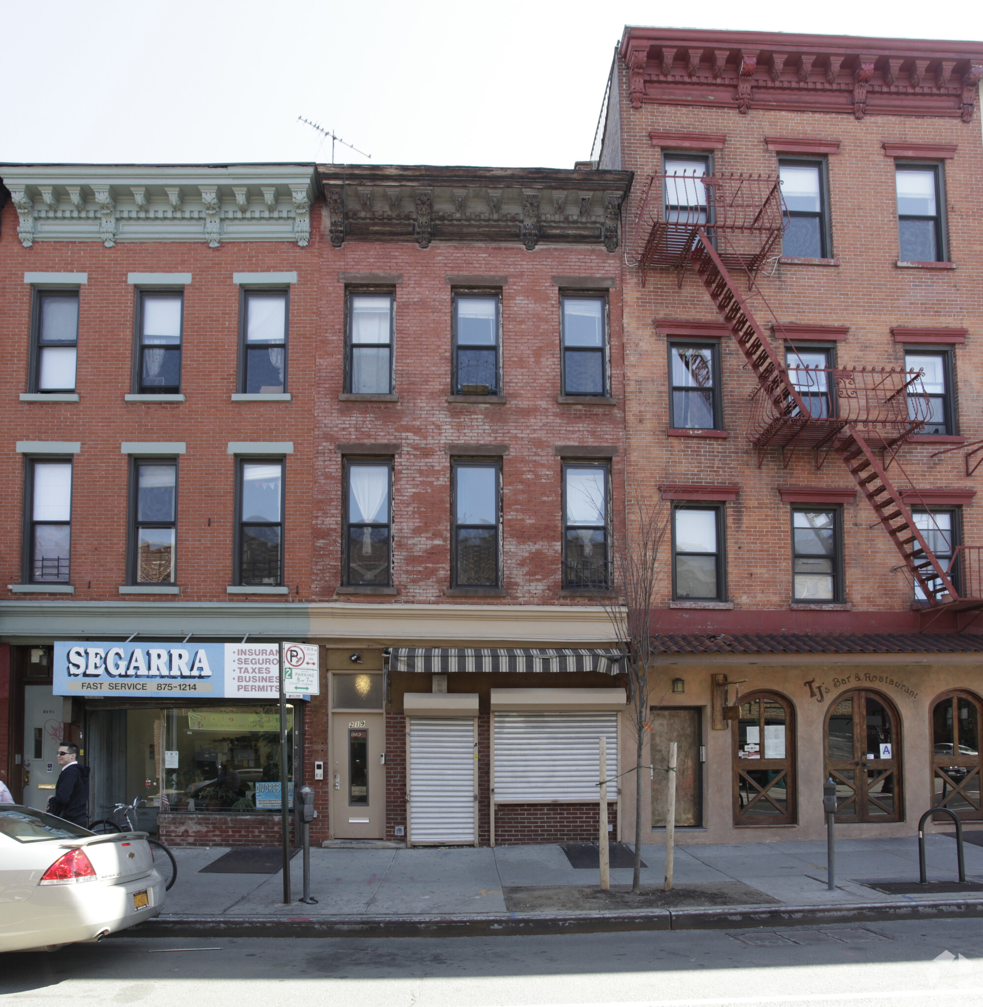 219 Smith St, Brooklyn, NY à vendre Photo du bâtiment- Image 1 de 1