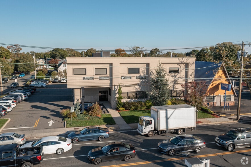 2965 Long Beach Rd, Oceanside, NY for lease - Building Photo - Image 3 of 6