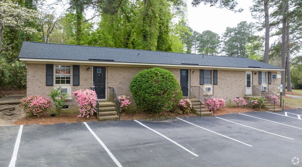 7571 Faraday Pl, Fayetteville, NC à vendre - Photo du bâtiment - Image 3 de 24