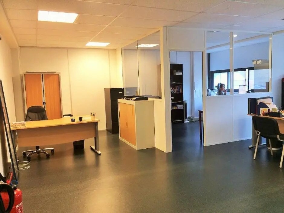 Office in Champigny-sur-Marne for lease Interior Photo- Image 1 of 7