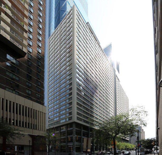 1819 John F Kennedy Blvd, Philadelphia, PA à louer - Photo du bâtiment - Image 3 de 8