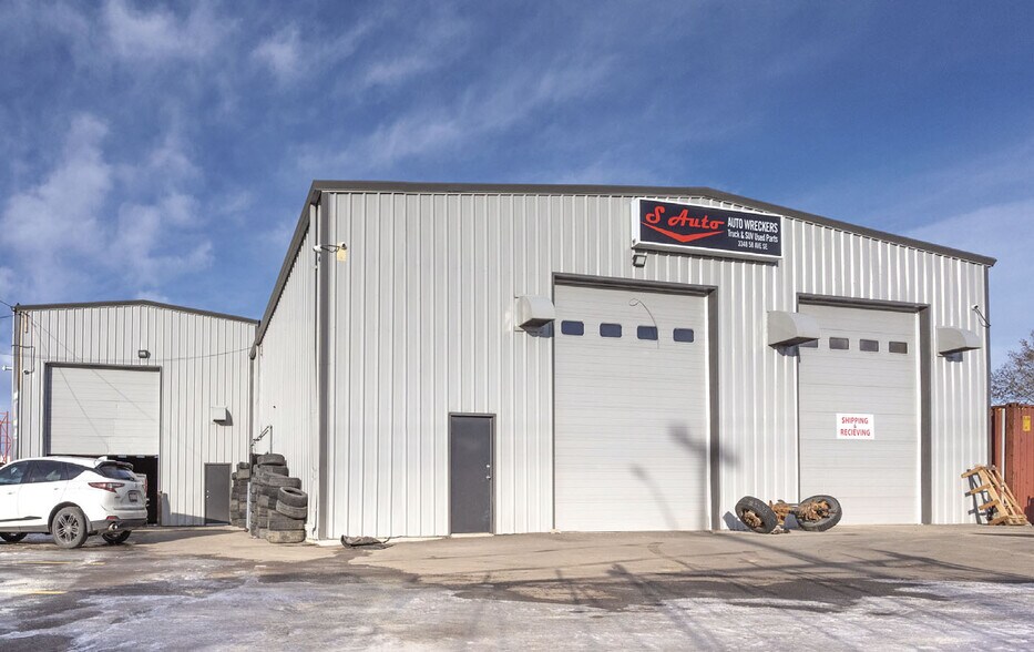 3348 58th Ave SE, Calgary, AB for sale - Building Photo - Image 1 of 1