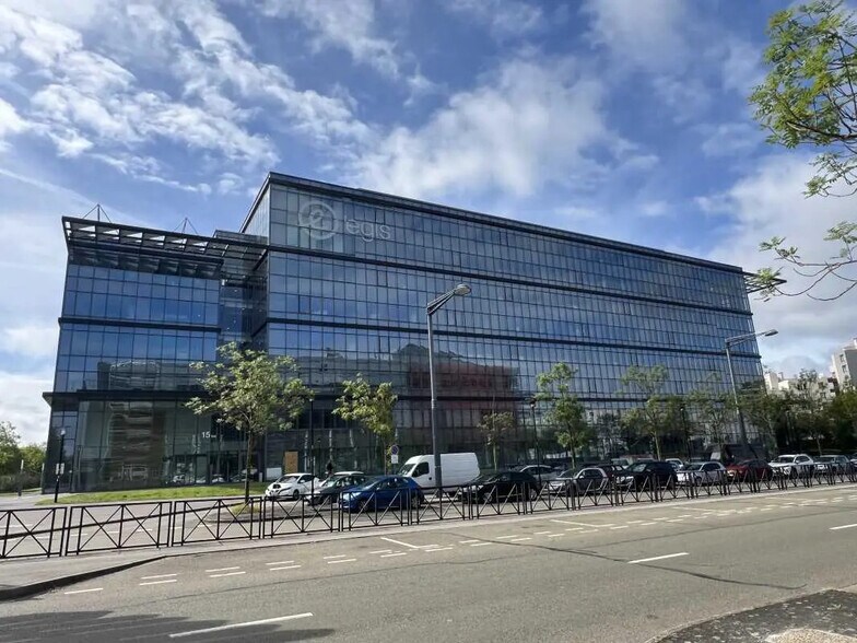 15 Avenue Du Centre, Guyancourt à louer - Photo du bâtiment - Image 2 de 8