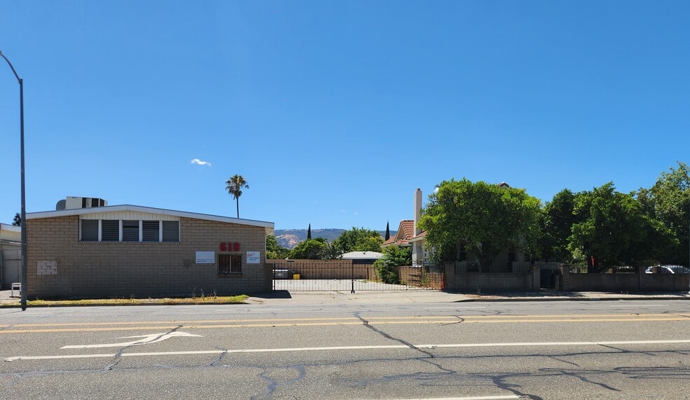 618 Davis St, Vacaville, CA for sale - Building Photo - Image 2 of 5