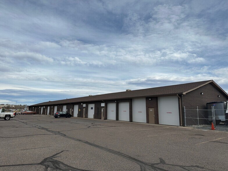 821-865 E 73rd Ave, Denver, CO à louer - Photo du bâtiment - Image 3 de 3