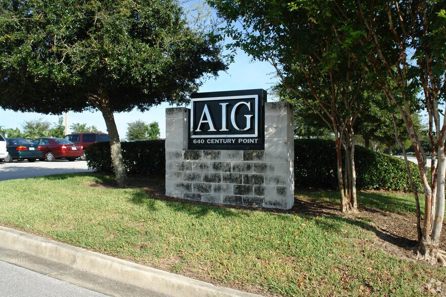 640 Century Pt, Lake Mary, FL à louer - Photo du bâtiment - Image 3 de 7