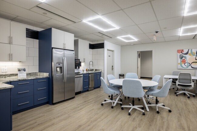 Plus de détails pour 53 Frontage Rd, Hampton, NJ - Coworking à louer