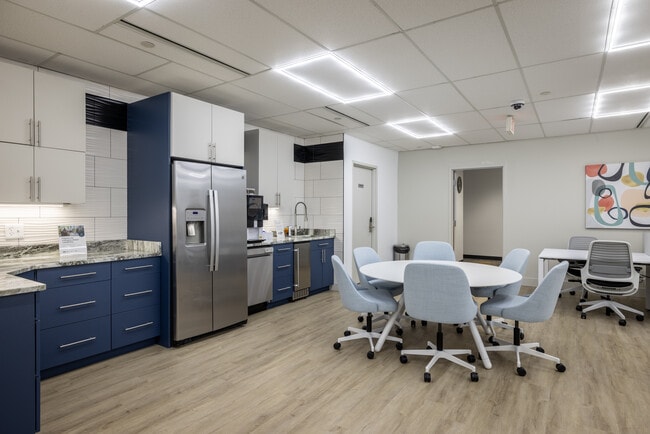 More details for 53 Frontage Rd, Hampton, NJ - Coworking for Lease