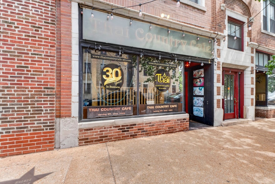 6223 Delmar Blvd, University City, MO for lease - Building Photo - Image 1 of 8