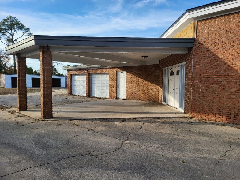 1124 N MLK BLVD, Panama City, FL à louer - Photo du bâtiment - Image 3 de 4
