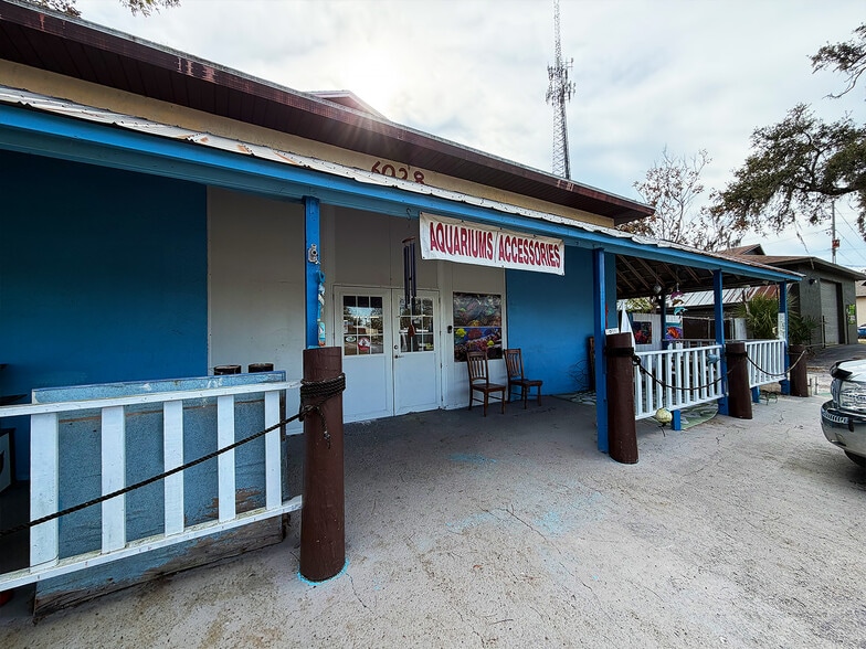 6028 Pine Hill Rd, Port Richey, FL for sale - Building Photo - Image 2 of 22