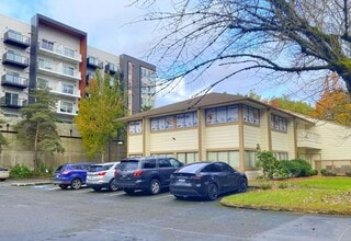 16455 NE 85th St, Redmond, WA à vendre Photo intérieure- Image 1 de 3