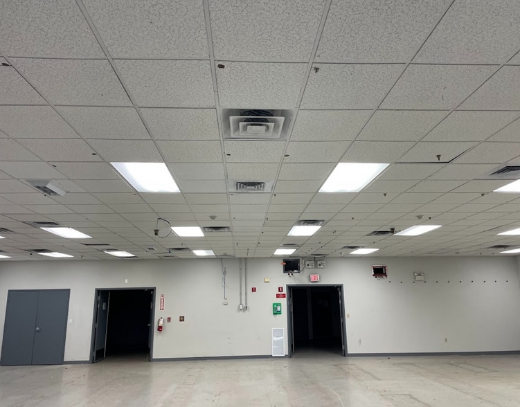 12 Blanchard Rd, Burlington, MA for lease - Building Photo - Image 3 of 8