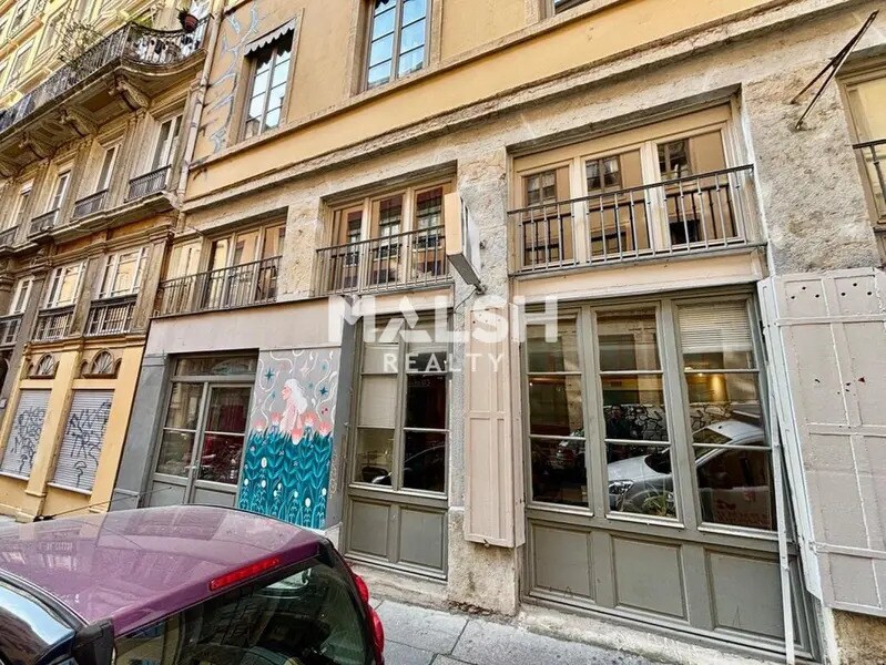 Immeuble residentiel dans Lyon à vendre Photo du bâtiment- Image 1 de 8