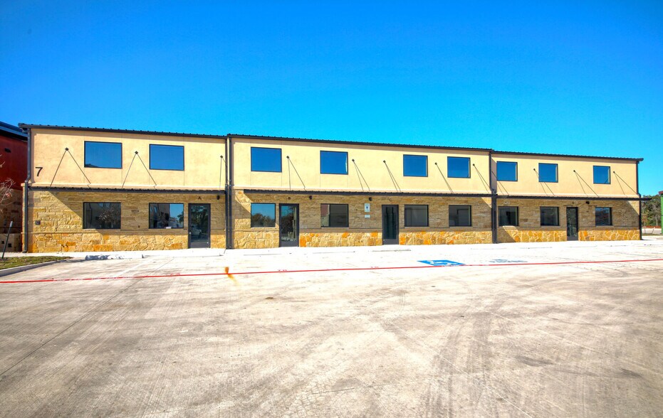 720 South Bell Blvd, Cedar Park, TX à vendre - Photo du bâtiment - Image 3 de 15