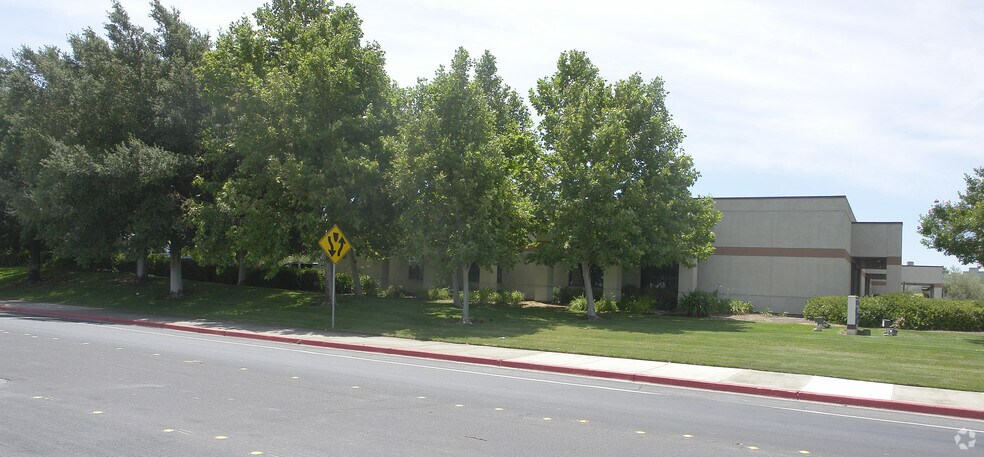 1901 W 10th St, Antioch, CA à vendre - Photo du bâtiment - Image 3 de 4
