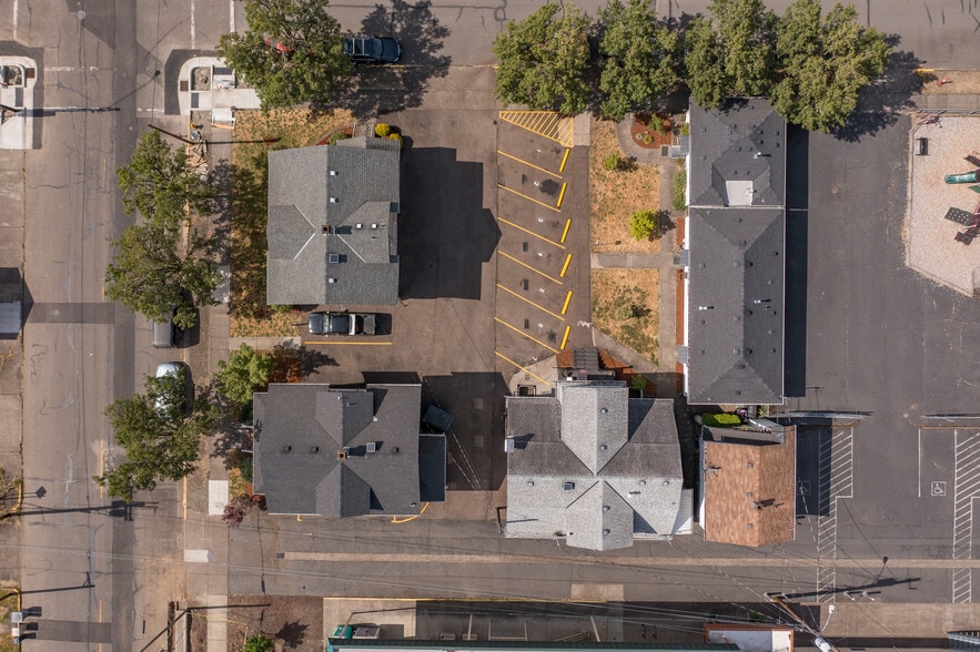 420-430 1/2 4th Av SW & 413 Washington S portfolio of 3 properties for sale on LoopNet.ca - Building Photo - Image 3 of 50