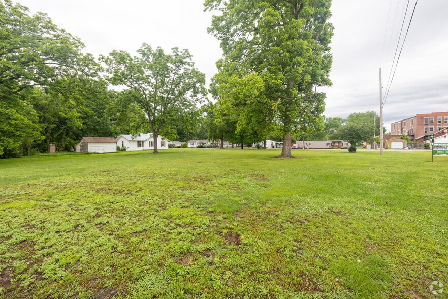 103 Main Street West, Wartrace, TN à vendre - Photo du bâtiment - Image 2 de 14