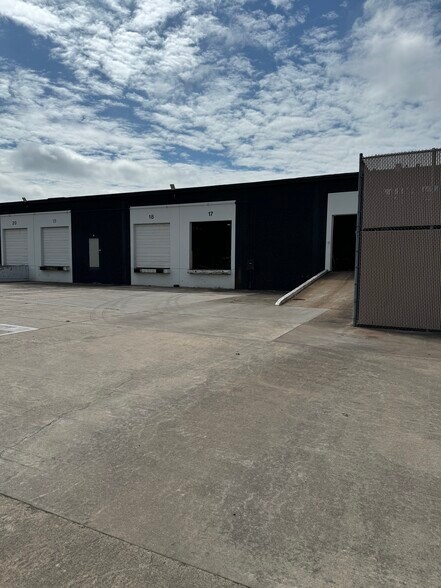 1000 N Post Oak Rd, Houston, TX à louer - Photo du bâtiment - Image 2 de 14