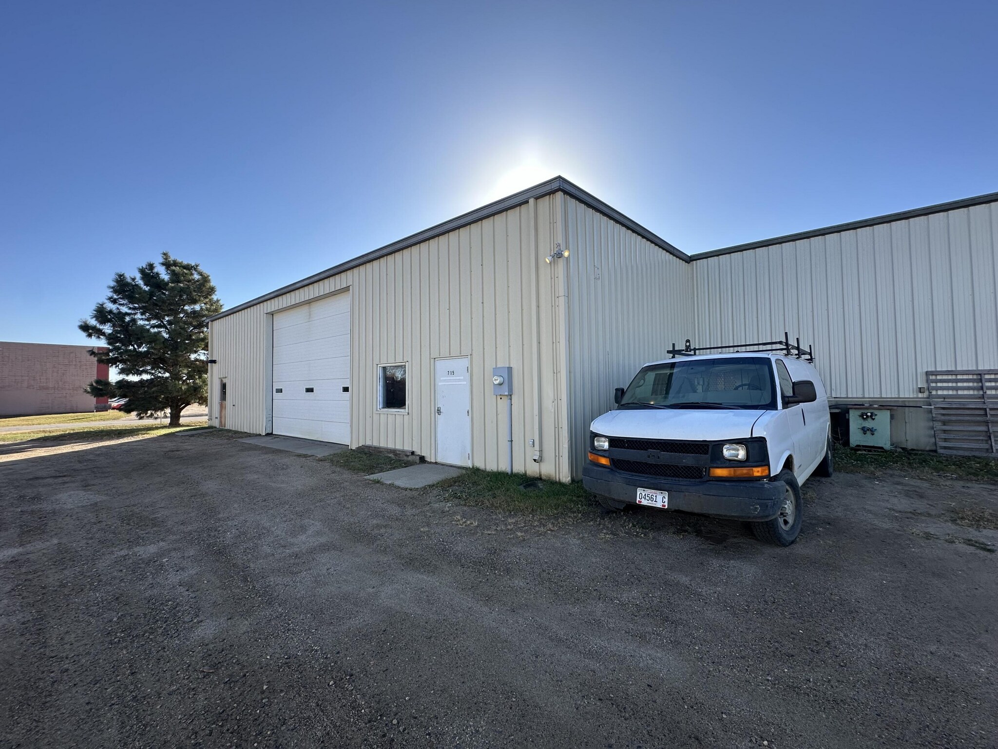 715 Commerce St, Aberdeen, SD for lease Primary Photo- Image 1 of 5