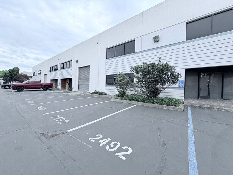 2492 Technology Dr, Hayward, CA à vendre - Photo du bâtiment - Image 3 de 12