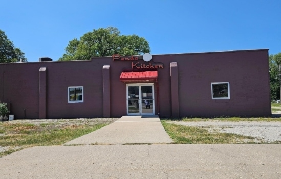 201 W Trapp St, Herington, KS for sale - Building Photo - Image 2 of 6