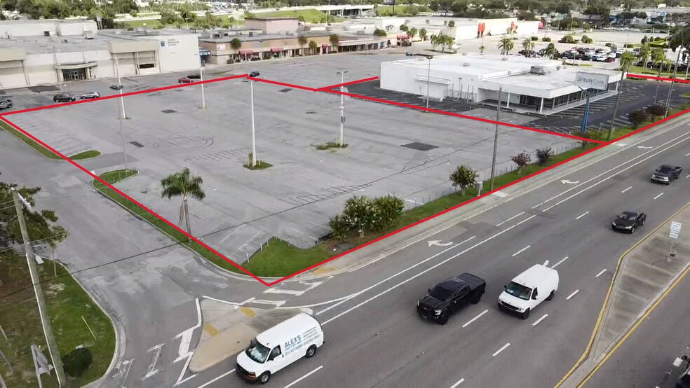 9391 N Florida Ave, Tampa, FL à louer - Aérien - Image 3 de 10