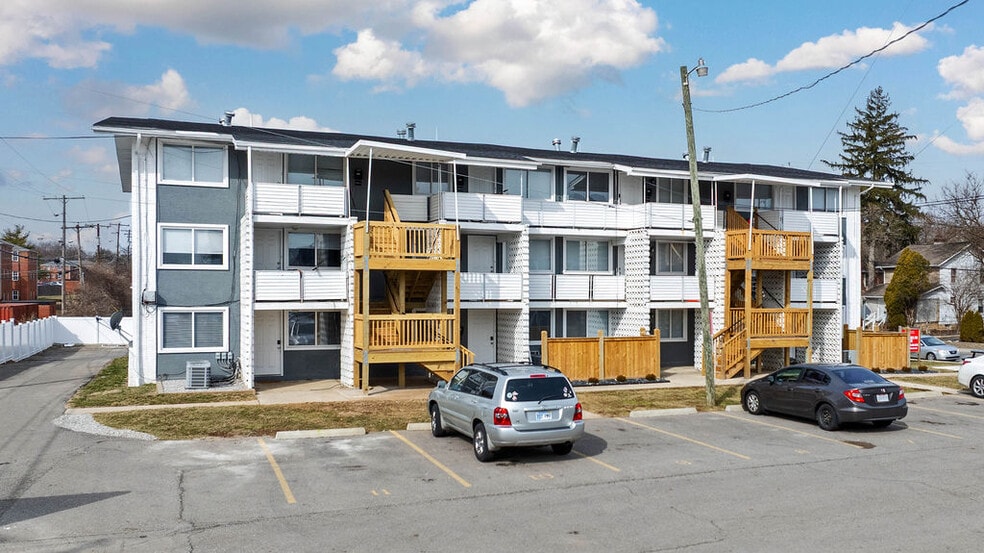 Riverview Apartments portfolio of 2 properties for sale on LoopNet.ca - Building Photo - Image 3 of 31