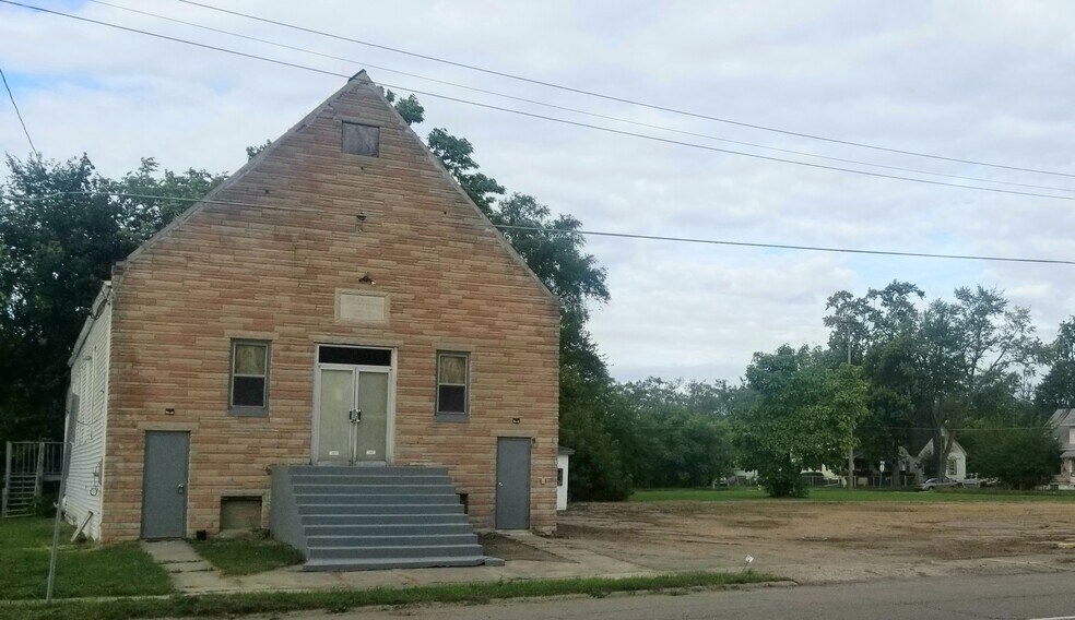 4401 Selby St, Flint, MI à vendre - Photo du bâtiment - Image 2 de 12