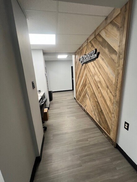 24 Merchants Way, Colts Neck, NJ à louer - Photo intérieure - Image 3 de 10