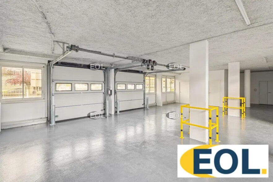 Industrial in Le Blanc-Mesnil for lease - Interior Photo - Image 2 of 8